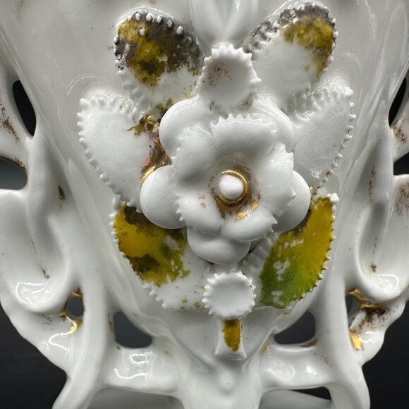 Antique Old Paris Porcelain Spill Bridal Vases Floral Scalloped Edges Pair READ - Picture 9 of 12